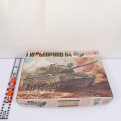 未組立 1/16 西ドイツ新鋭戦車 レオパルド A4 リモートコントロールタンク LEOPARD タミヤ 当時物