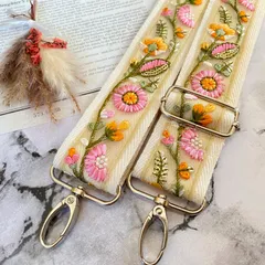 スマホショルダー　インド刺繍リボン　ラスト1本