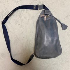 【aniary】アニアリ　ショルダーバッグ　カラーレザー　使用感あり　ボディーバッグ　ブルーグレー
