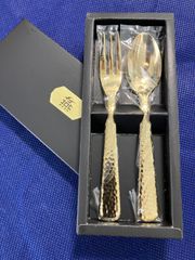 【新品・ギフトやプレゼント、ノベルティに】国産ティースプーン＆ヒメフォークセット（金メッキ仕上げ）