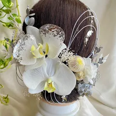 胡蝶蘭の髪飾り　金箔アレンジ　ドライフラワー　シルバー　結婚式　成人式　卒業式　前撮り　ウェディング　ブライダル