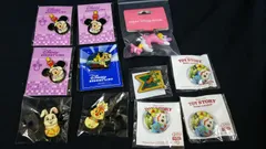 ディズニーピンバッジ7点　ディジーのキーホルダー　おまけの缶バッジ３点★A252