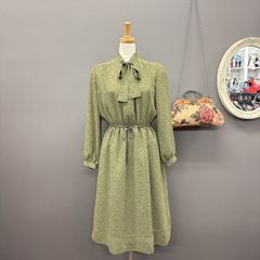 モスグリーン花柄ワンピース【古着】