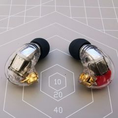 イヤホン イヤホン