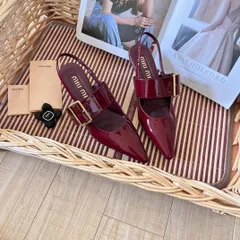 2024年最新】miumiu サンダルの人気アイテム - メルカリ 