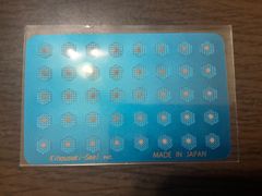 【今だけSALE】定価¥4,400税込 貴宝石  耳つぼ用 耳つぼシール 2mm 中サイズ 24K 純金 ※リフトアップ ダイエット（食欲抑制）・ストレス緩和・生理痛や頭痛や腰痛など痛みの軽減・アレルギー・便秘などでセルフケアする材料デス！