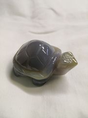 ジャンク品 翡翠？ 天然石 亀 置物 ジャンク品 翡翠？ 天然石 亀 置物 - メルカリ