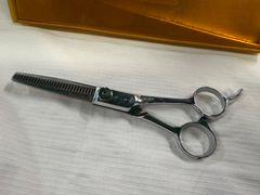 Item thumbnail for item fc73d8f0-7c28-40d0-8f57-4106119a09c6