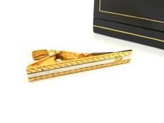 Item thumbnail for item 1da5516d-3f86-49a9-954e-efb6cc98623d