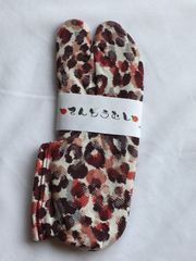 WK1034RE　≪花ラブリ≫　新品　日本製　柄足袋　おしゃれ足袋　ヒョウ柄　ドット　茶色　ブラウン　ベージュ　赤　レッド　綿　ナイロン　麻　フリーサイズ　和装　和柄　小物