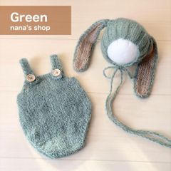 緑♪うさぎ耳帽子とウサギオーバーオール　ニューボーンフォト撮影　月齢フォト