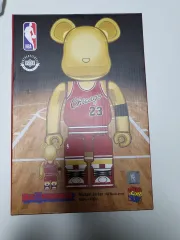 BE@RBRICK - ベアブリック Michael Jordan 1985 AIR JORDAN 4体 Bearbrick Nike Michael Jordan 1985 Air Jordan 400% - US