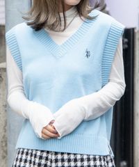 ユーエスポロアッスン　ニットベスト　ロゴ刺繍 　柔らか　レイヤード　ライトブルー