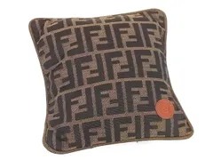 2025年最新】クッション フェンディの人気アイテム - メルカリ