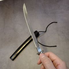 『侍刀スタイルアウトドアナイフ』全長 23.5cm 実木鞘付き 多用途携行刃物　アウトドアナイフ　ダンボール切断 刃物　果物ナイフ 携行　軽量 54g 腰掛け可能 刃物