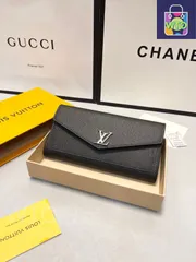 【今日特価】Louis Vuitton ルイヴィトン マイロックミー シリーズ 柔らかい小牛皮製で封筒型フラップにロゴを配す