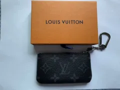 Louis Vuitton(ルイヴィトン) 身長 ポーチ カード 財布