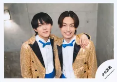 【中古】生写真(STARTO) 少年忍者/黒田光輝・檜山光成/横型・上半身/「少年忍者 Arena Concert 2024 The Shining Star」グッズオフショット/公式生写真