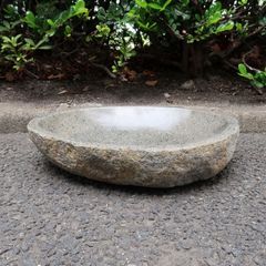 天然石をくり抜いた手水鉢 リバーストーン  Sサイズ 花器 いけばな つくばい 睡蓮鉢 すいれん鉢 メダカ鉢 めだか鉢 ガーデン オーナメント 坪庭 ナチュラルストーン 250903