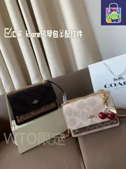 COACH クレア ファンゴンバッグ 2024早春限定 ? 21×15cm [本日特価|新品未使用品]