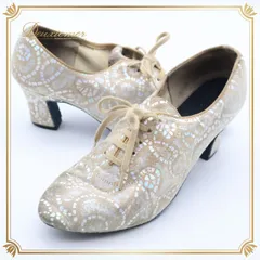 社交ダンス 衣装 靴 シューズ 22 1/2CM ベージュ シルバー ラメ ダンス レディース ヒール 柄 模様 スウェード生地 練習 発表会 ベージュ系 シルバー系 ラメ付き スウェード素材 フィット感 ダンスシューズ 発表会用 おしゃれ コンフォート