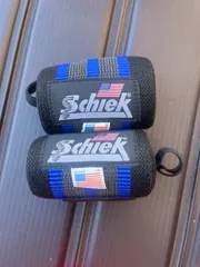 シーク Schiek リストラップ   Wrist Wraps 筋トレ ウエイトトレーニング バーベル トレーニング ベルト 手首 サポーターのサムネイル