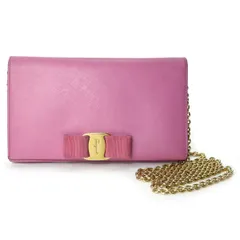 Ferragamo Varaリボンチェーンウォレット（ピンク） (FR-061P)