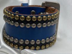 〈美品〉ウルフズヘッド　スタッズブレスレット