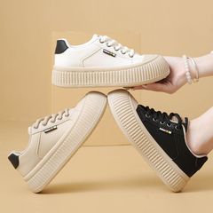 女性のシンプルなプラットフォームスニーカー カジュアルなレースアップアウトドアシューズ 快適なロートップシューズ xzxiaoyun328
