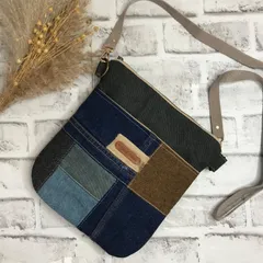 サコッシュ　ハンドメイド　◎リメイクデニム　ヴィンテージデニム　先染めパッチワーク