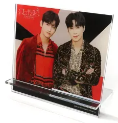 【中古】モバイル雑貨 東方神起 アクリルスマホスタンド 「東方神起 LIVE TOUR 2023 ～CLASSYC～」のサムネイル