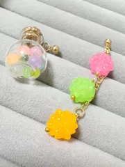 キャンディボトル＆金平糖ビーズ アシンメトリーピアス