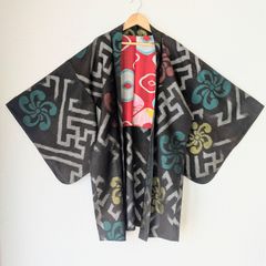 Japanese Vintage Haori Long Meisen Dark brown Plum pattern Silk Kimono Jacket 長羽織 羽織 正絹 銘仙 こげ茶 捻り梅柄 紗綾形文 古布 時代布 一点物 大正浪漫 和洋折衷