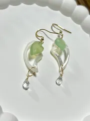 ホワイト　マザーオブパール　ライト　グリーン　カルセドニー　ハートカット　アクアマリン　ドロップカット　14kgf デザイン　ピアス