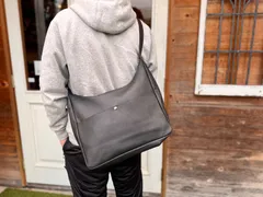 本革　ビッグショルダー　ブラック