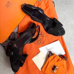 HERMES Hロゴ オープントゥ.バックストラップ .パテントレザーサンダル