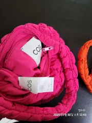 COS(コス) COS Quilted ミニバッグ