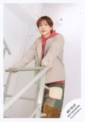 【中古】生写真(STARTO) KEY TO LIT/中村嶺亜/膝上/プロフィール写真撮影オフショット2025/公式生写真