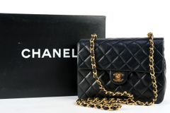 【超美品】CHANEL シャネル ラムスキン マトラッセ20 チェーンショルダーバッグ ブラック【QD64】