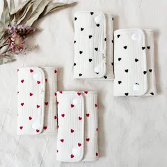 【再販】サッキングパッド　よだれカバー　ハート柄❤️🖤