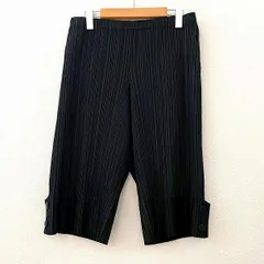 #apc プリーツプリーズ PLEATSPLEASE イッセイミヤケ パンツ 5 黒  ハーフパンツ プリーツ ボタン 美品 レディース [897836]のサムネイル