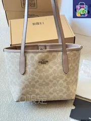 【今日特価】Coach コーチ フィオナジップトート30 新品 セルフジップデザインで手提げ・アンダーアーム両用に対応、光沢効果が特徴