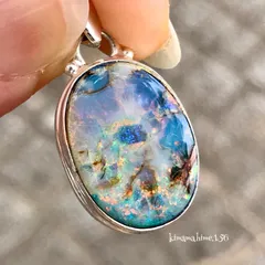 ペンダントトップ 天然シリカ 着色 オパール成分 遊色効果 レディース ペンダントヘッド 一点もの ブルー グリーン オレンジ キラキラ カジュアル アクセサリー