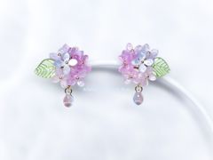 紫陽花と雫のピアス　ピンク×ブルー