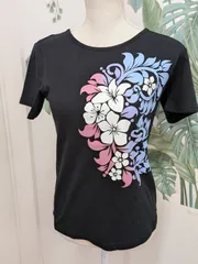 フラTシャツ　フラワータタウ　ハワイアンTシャツ　フラダンス　ブラック　Alohamerryのサムネイル