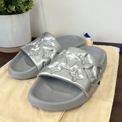 [希少美品] LOUIS VUITTON ルイヴィトン ウォーターフロントライン モノグラムエンボス サンダル シルバー メンズ サイズ6