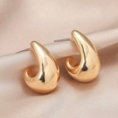 ＜存在感のあるデザイン＞ぷっくり ピアスフープピアス ぽってり おしゃれ つけっぱなし ボリューム ピアス イヤリング 小ぶり ゴールド レディース  結婚式 お呼ばれ お呼ばれコーデ お祝い 上品 agete 4℃ ete lesbonbon