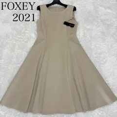 2025年最新】フォクシーワンピースの人気アイテム - メルカリ