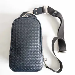 【美品】HERGOPOCH エルゴポック 【イントレチャート レザー ボディバッグ】編み込み ショルダーバッグ 2404510のサムネイル