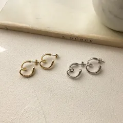 ピアス ツイスト 大ぶり 個性的 シンプル 両耳用 チタンポスト 合金 フープ ワンポイント カジュアル スーツ レディース 大人かわいい デイリー 上品 きれいめ ジュエリー アクセサリー 韓国アクセサリー　239P　シースキー【seasukii】
